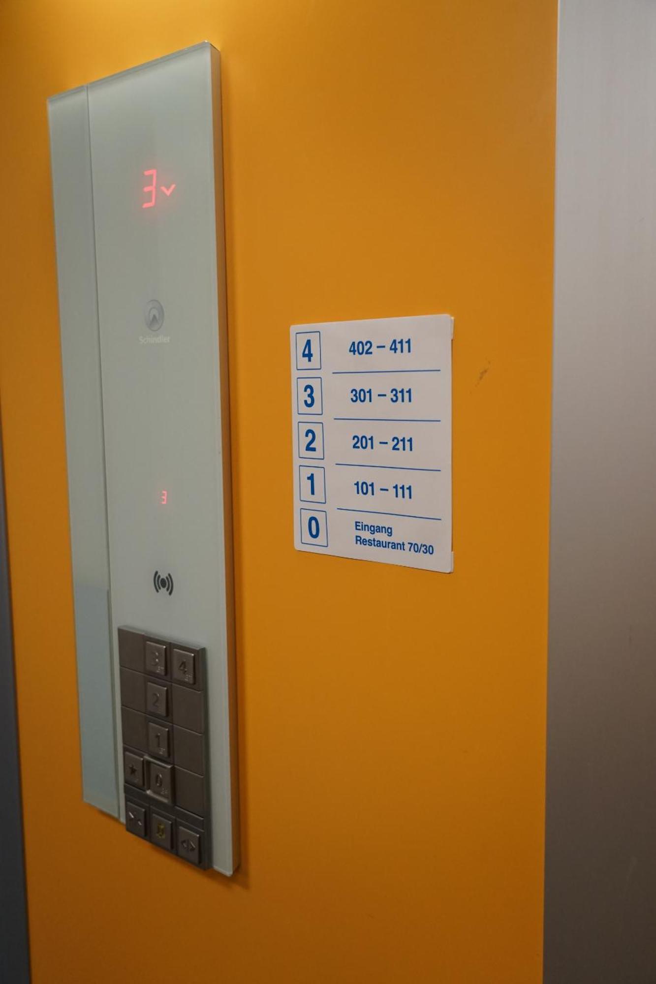 Perron 10 Centra Hotel Winterthur Oda fotoğraf